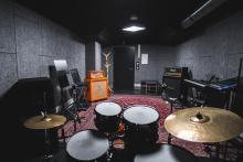 Room 9 - Pro
