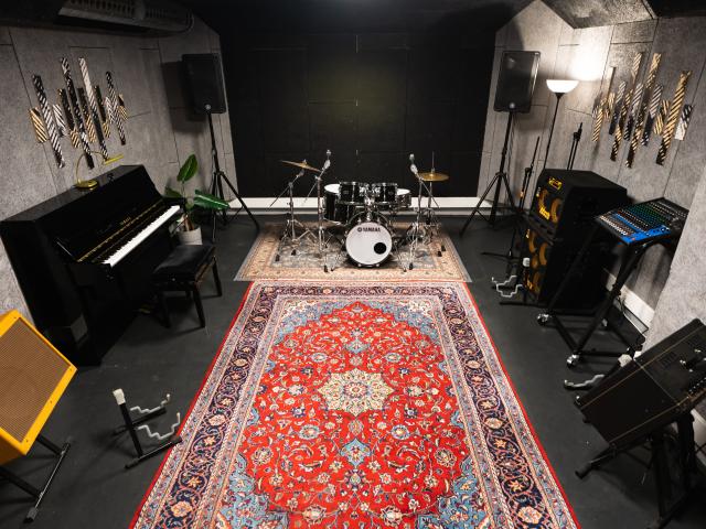 Room 3 - Pro